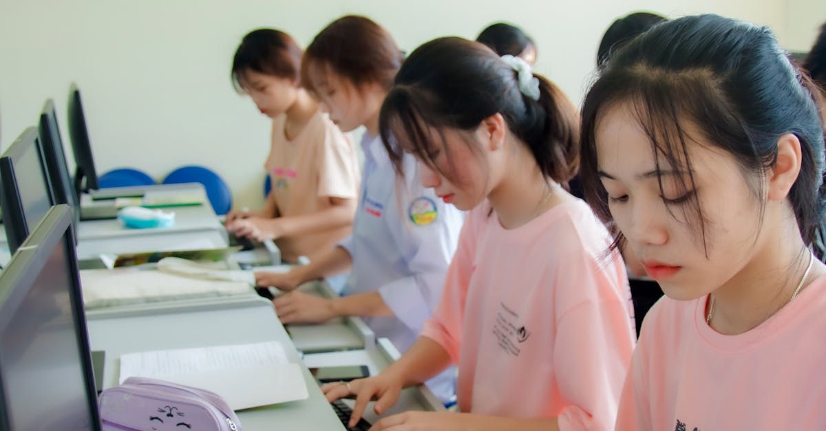 Streamlining Project Updates with Real-Time Collaboration Tools